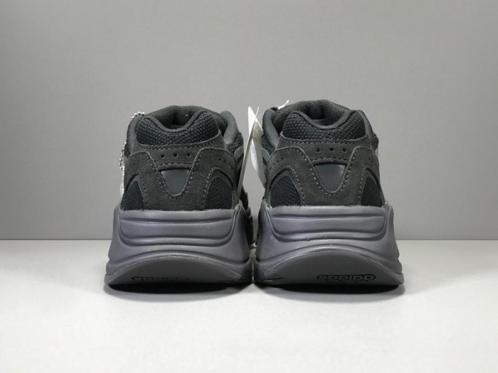 adidas Yeezy Boost 700 V2 Vanta FU6684