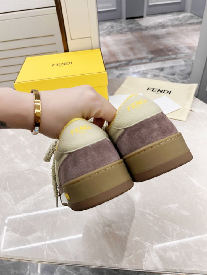 FENDI SNEAKERS