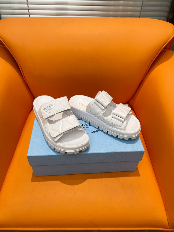 PRADA SLIDE