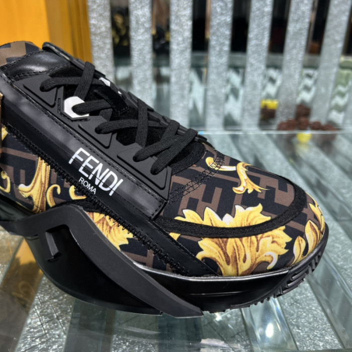 FENDI SNEAKERS