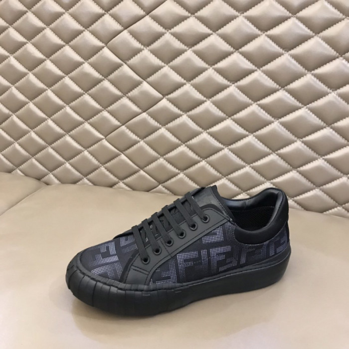 FENDI SNEAKERS