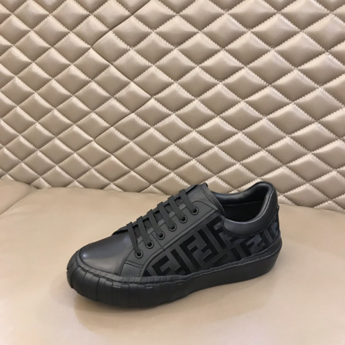 FENDI SNEAKERS