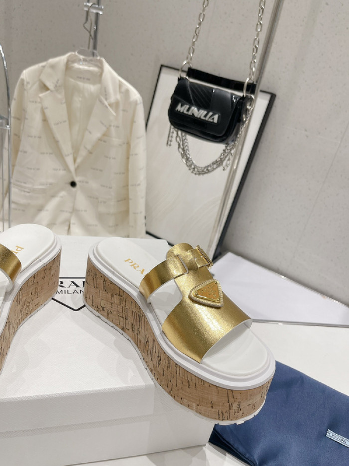 PRADA SLIDE