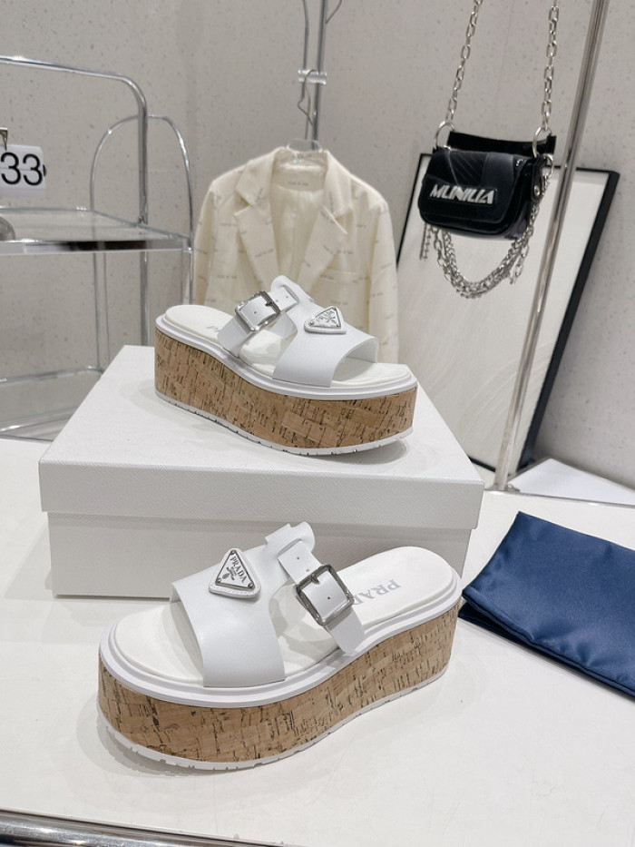 PRADA SLIDE