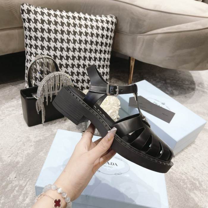 PRADA SLIDE