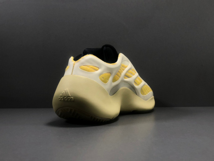 adidas Yeezy 700 V3