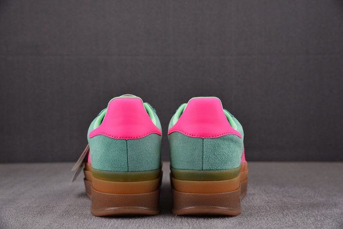 (Women) adidas Gazelle Bold 