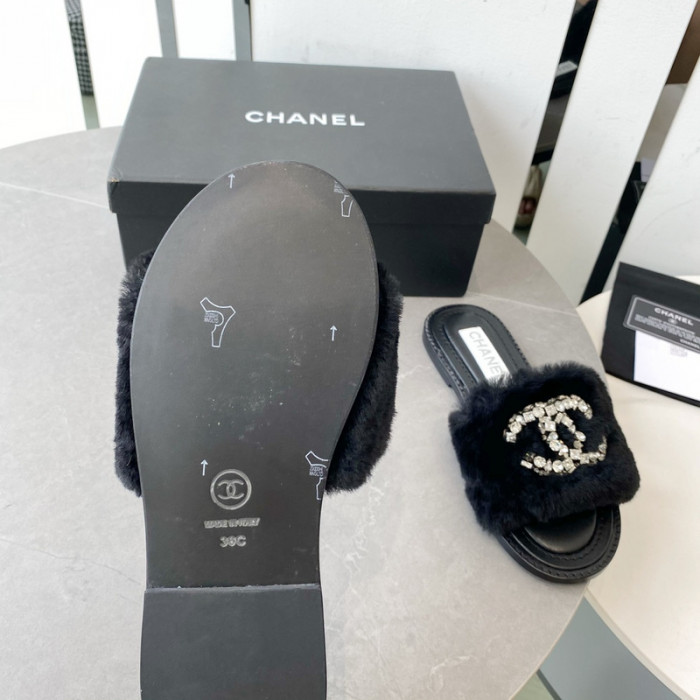 CN Slide Sandal