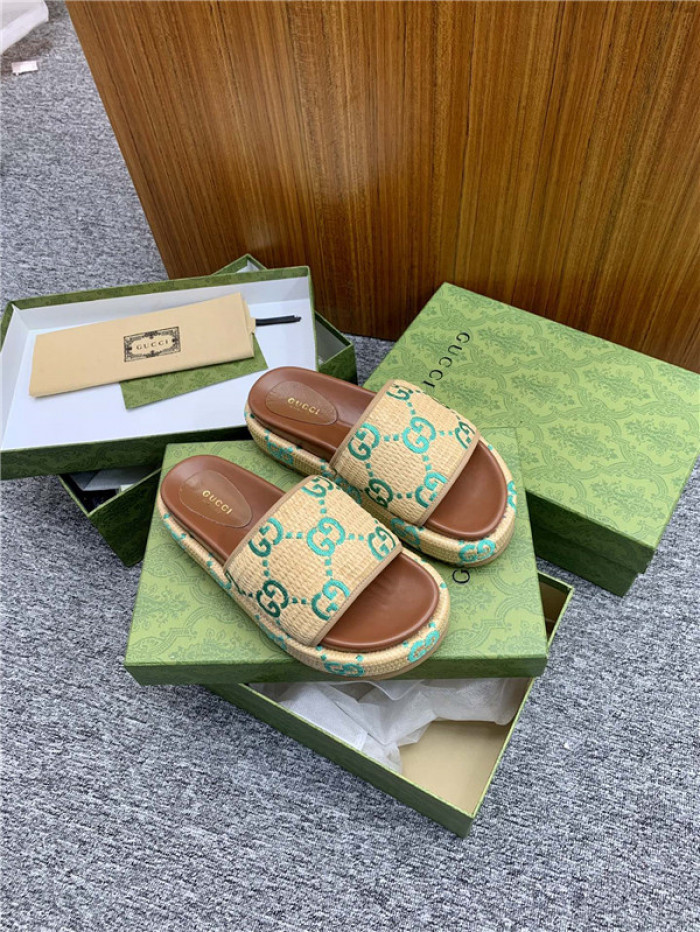 GCI GG Slide Sandal