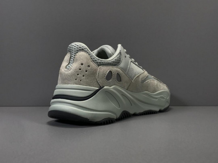 ADIDAS YEEZY BOOST 700 EG7487