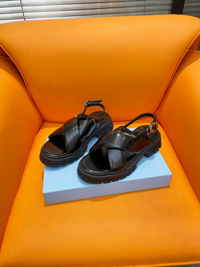 PRADA SLIDE