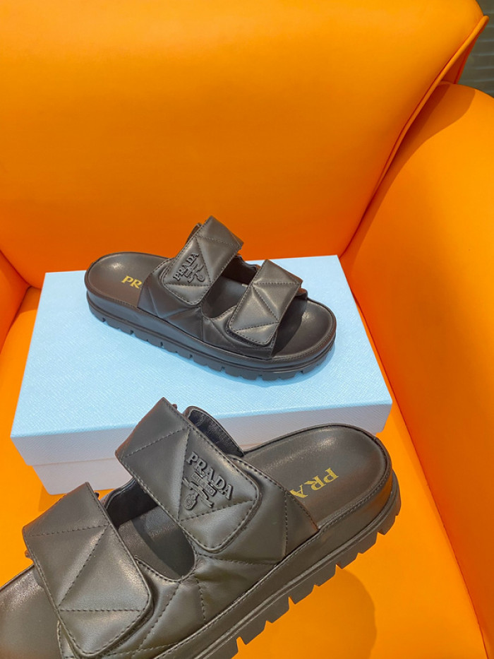 PRADA SLIDE