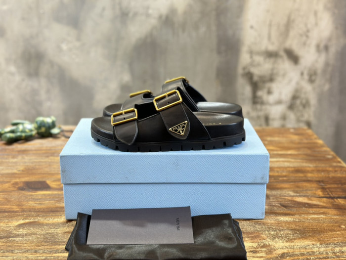 PRADA SLIDE