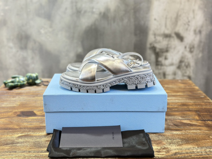 PRADA SLIDE