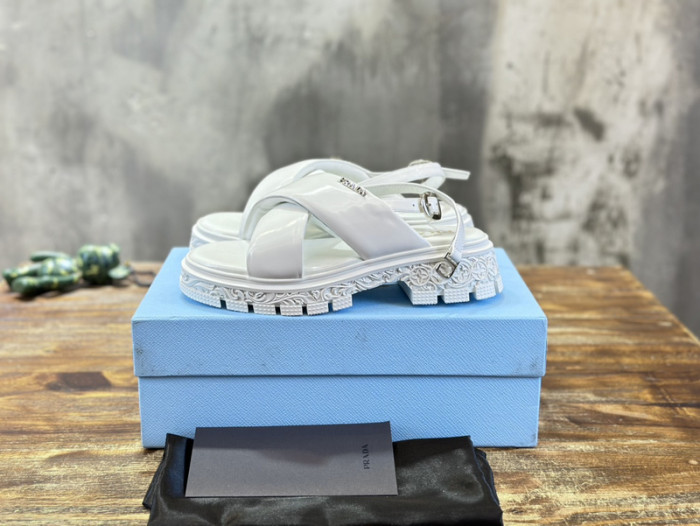PRADA SLIDE