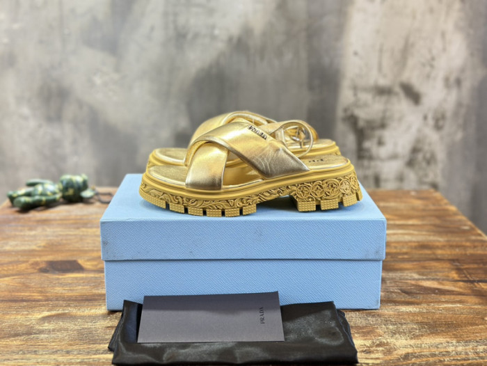 PRADA SLIDE