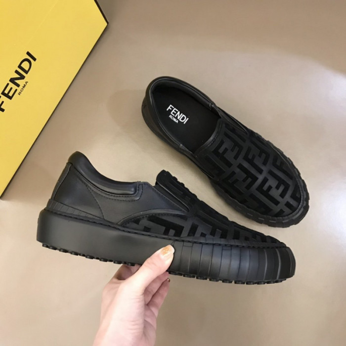 FENDI SNEAKERS