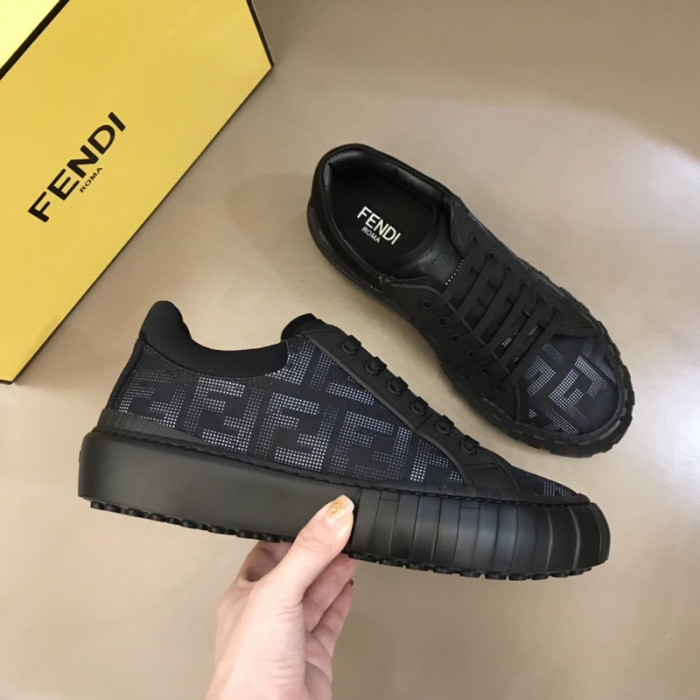 FENDI SNEAKERS