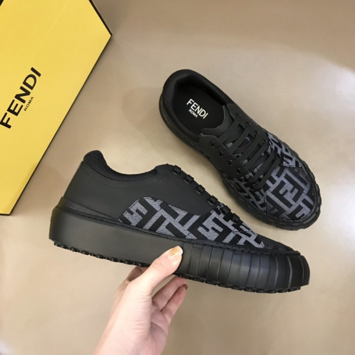 FENDI SNEAKERS