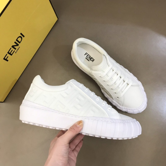 FENDI SNEAKERS