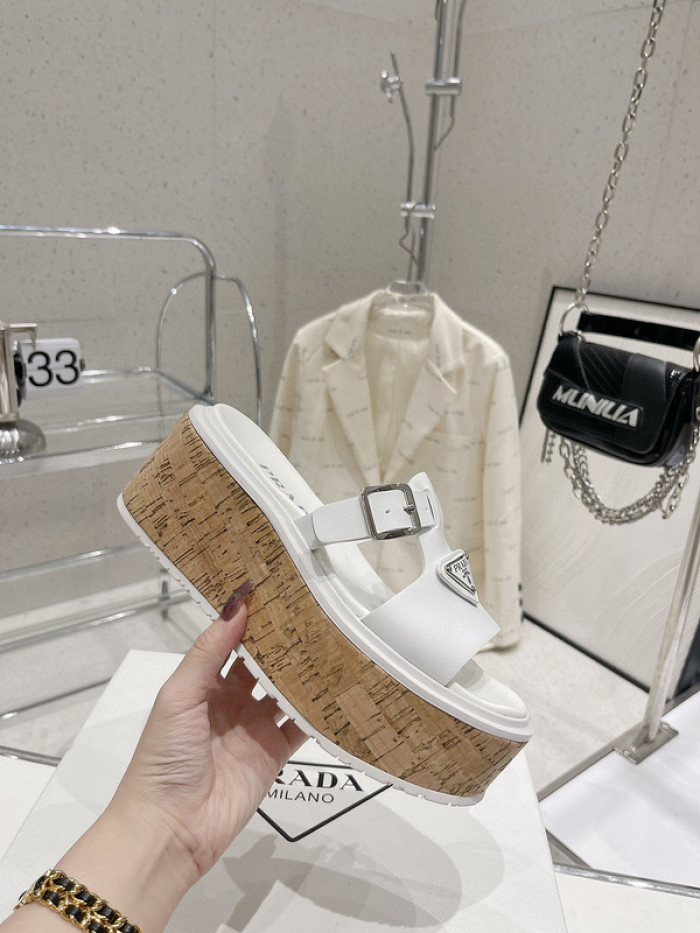PRADA SLIDE