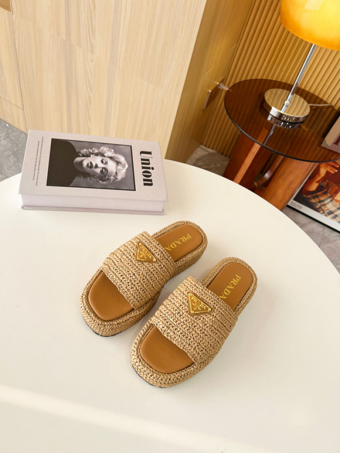 PRADA SLIDE