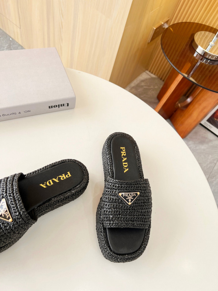PRADA SLIDE