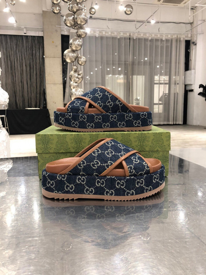 GCI GG Slide Sandal