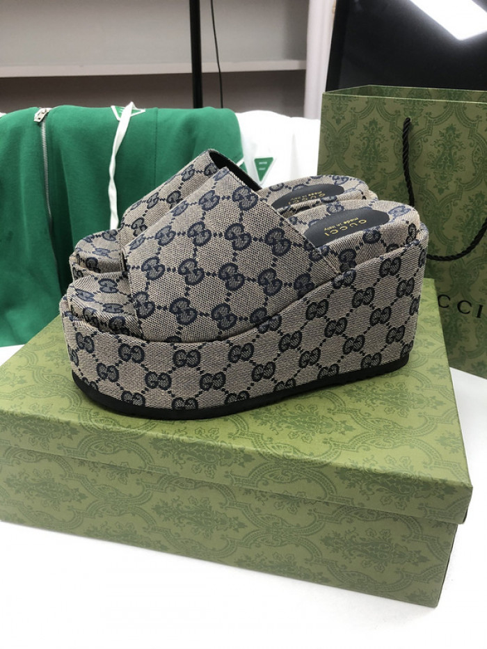 GCI GG Slide Sandal