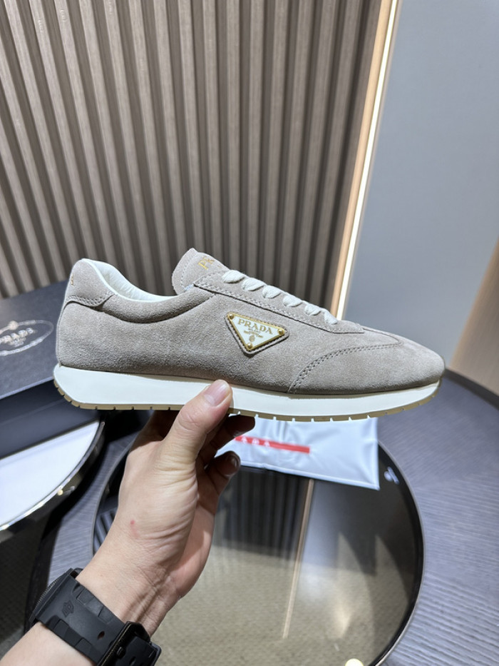 PRDA Sneaker