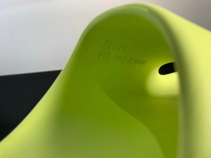 adidas Yeezy Slide “Glow Green” GX6138