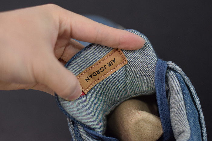 AIR JORDAN 4 RETRO LEVIS NRG "LEVI