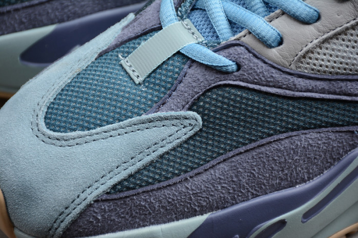 Adidas Yeezy Boost 700 