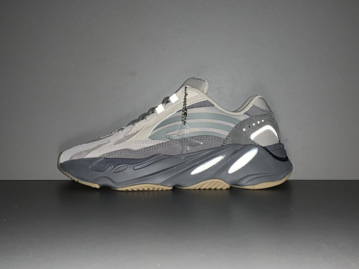 adidas Yeezy Boost 700 V2 