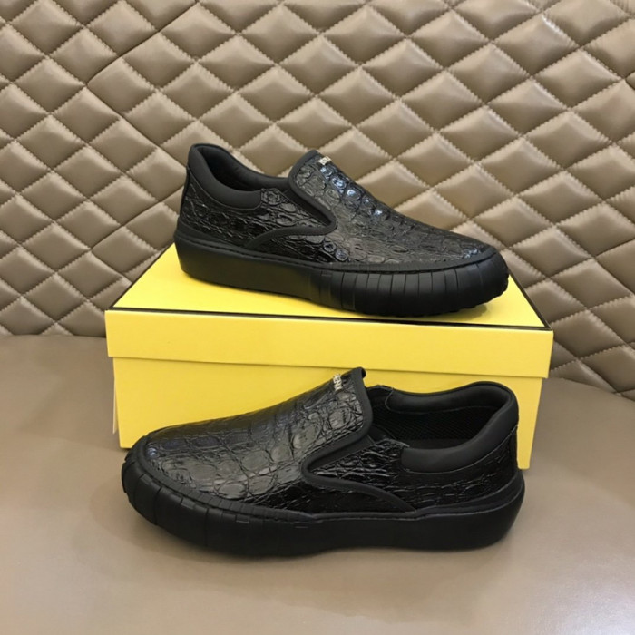 FENDI SNEAKERS