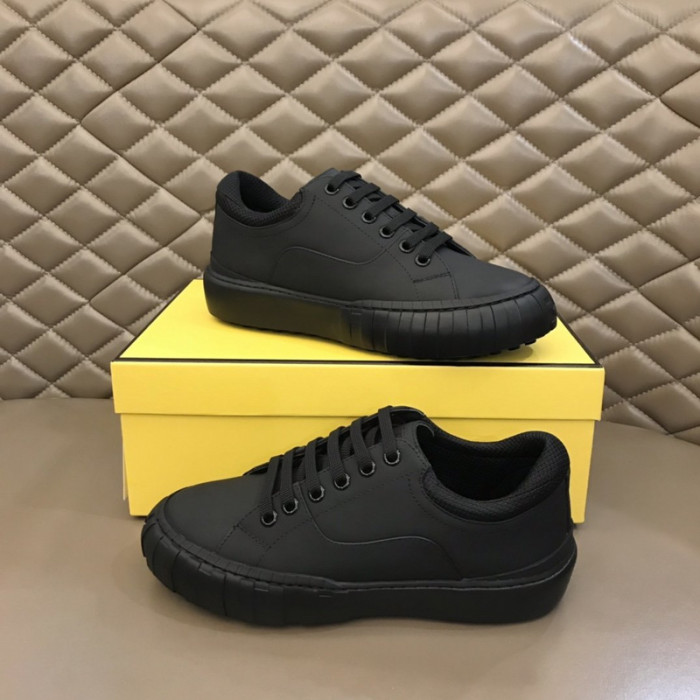 FENDI SNEAKERS