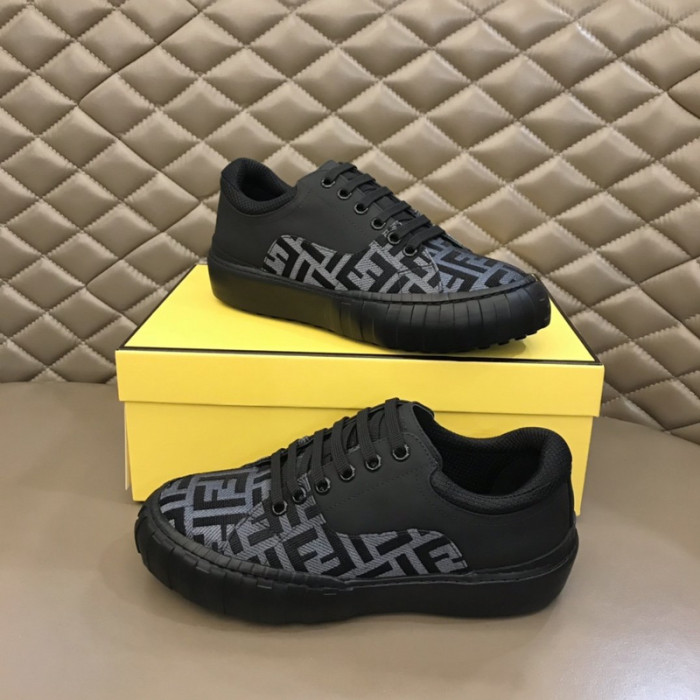 FENDI SNEAKERS