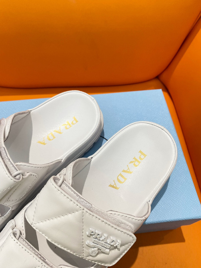 PRADA SLIDE
