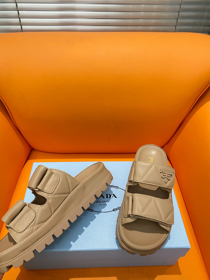 PRADA SLIDE