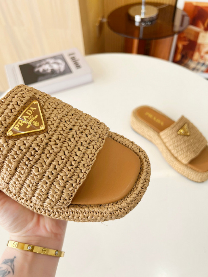 PRADA SLIDE