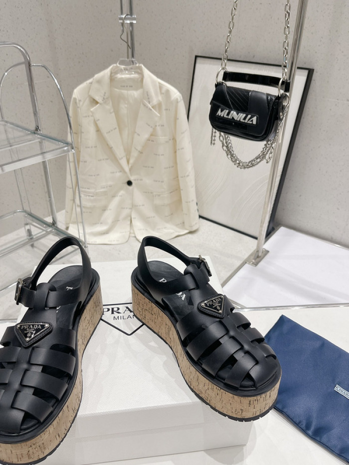 PRADA SLIDE