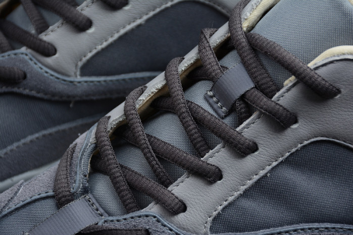 Adidas Yeezy Boost 700 Magnet FV9922