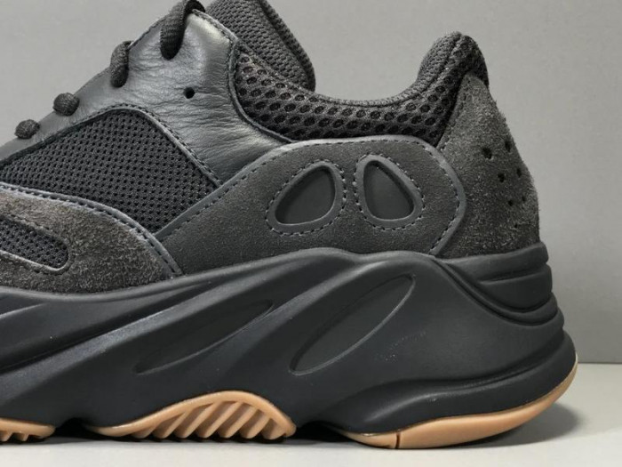adidas Yeezy Boost 700 Utility Black FV5304