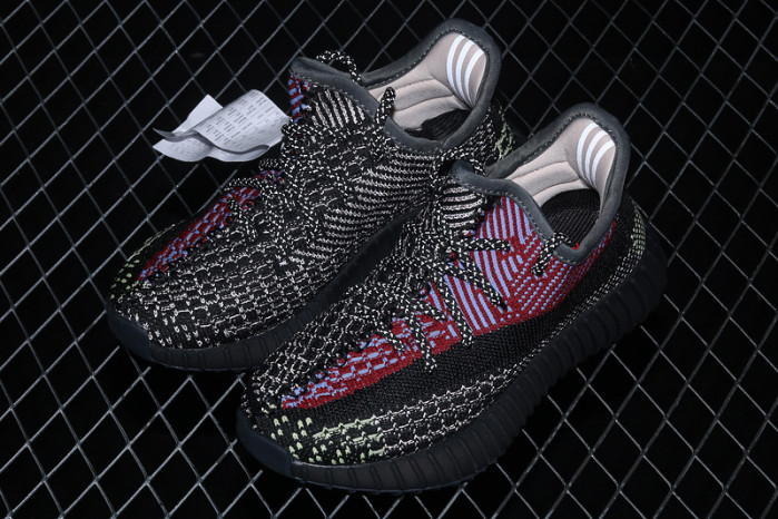 KIDS YEEZY SHOES
