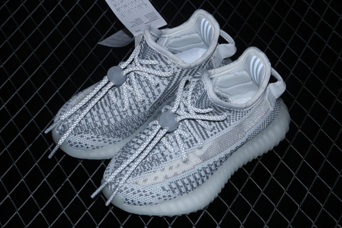 KIDS YEEZY SHOES