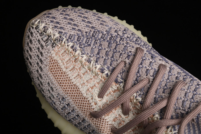KIDS YEEZY SHOES