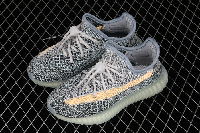 KIDS YEEZY SHOES
