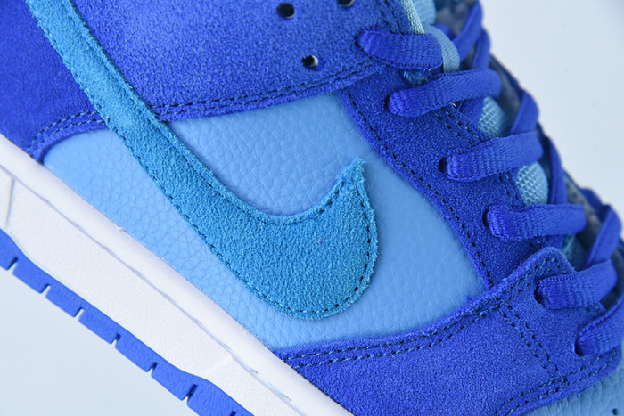 Nike SB Dunk Low Blue Raspberry DM0807-400