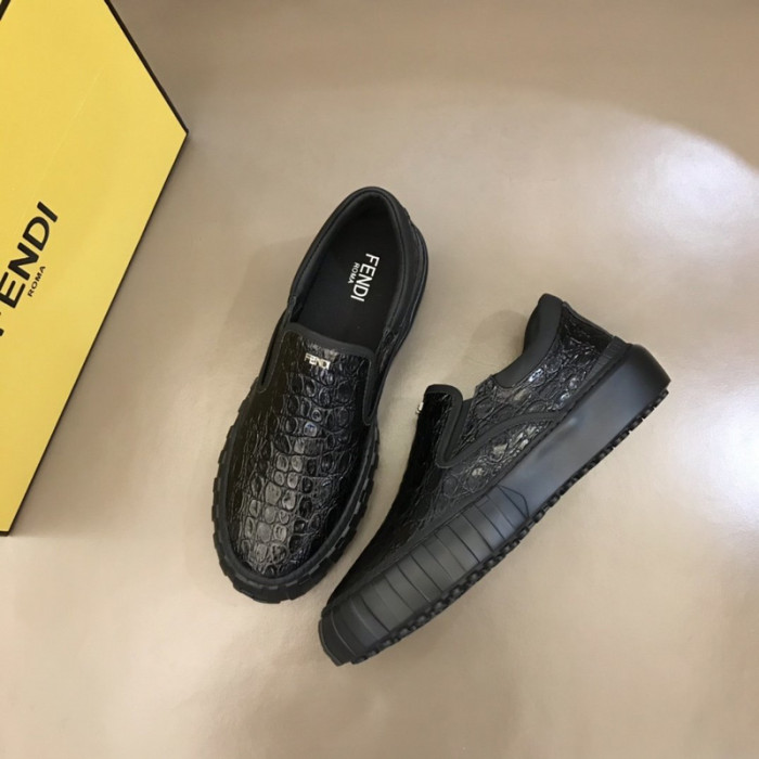 FENDI SNEAKERS