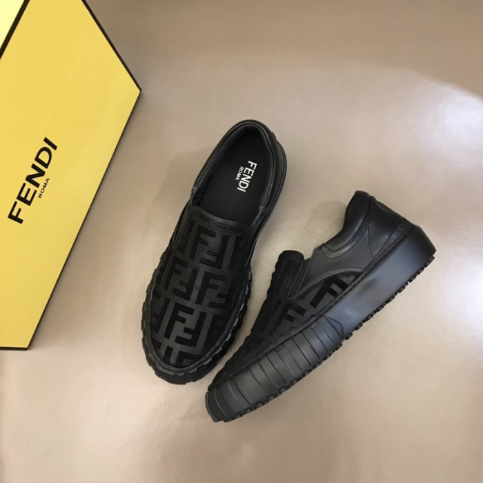 FENDI SNEAKERS